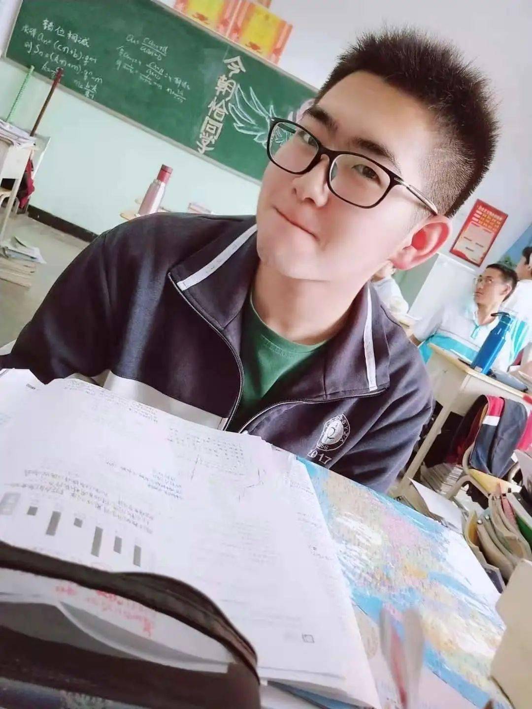 山西大学图管会11月部门之星来啦!_工作