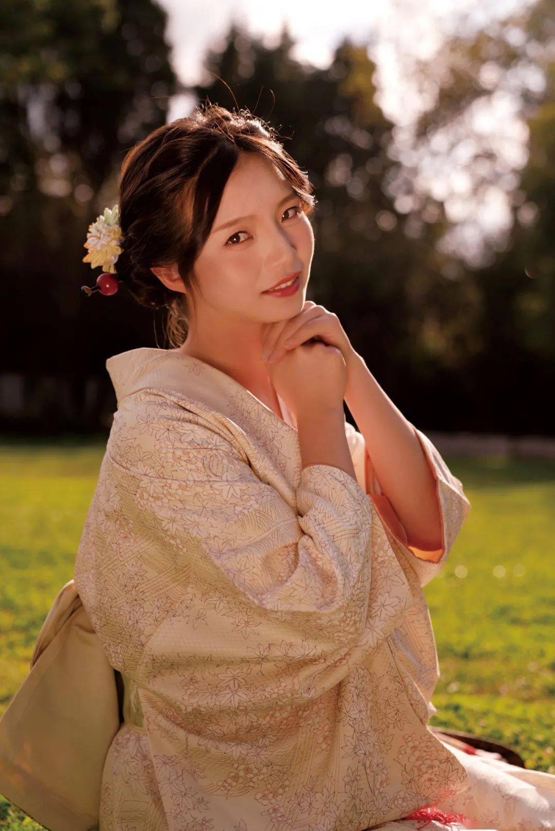 带上索尼fe 24-70mm f2.8 gm镜头 拍摄复古和风人像