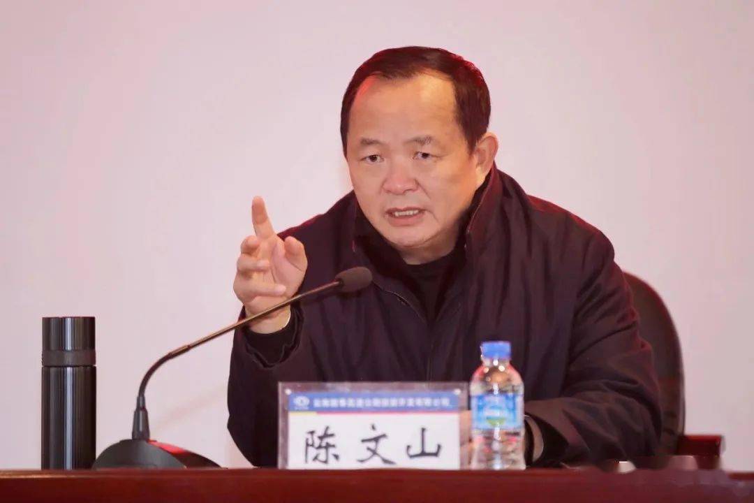 陈文山到香丽高速宣讲党的十九届五中全会精神