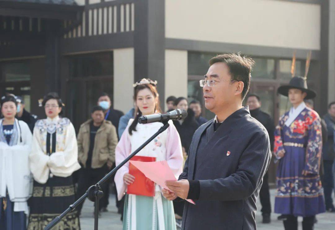 身着汉服参加修武县汉服集中走秀活动,市委常委,修武县委书记郭鹏12月