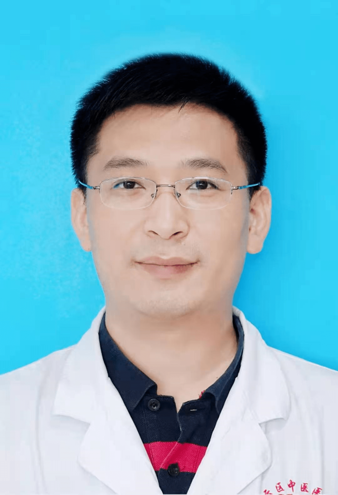 入住我院脑病科后,医生给骆阿姨进行"翻滚"检查,骆阿姨头向右侧转动时