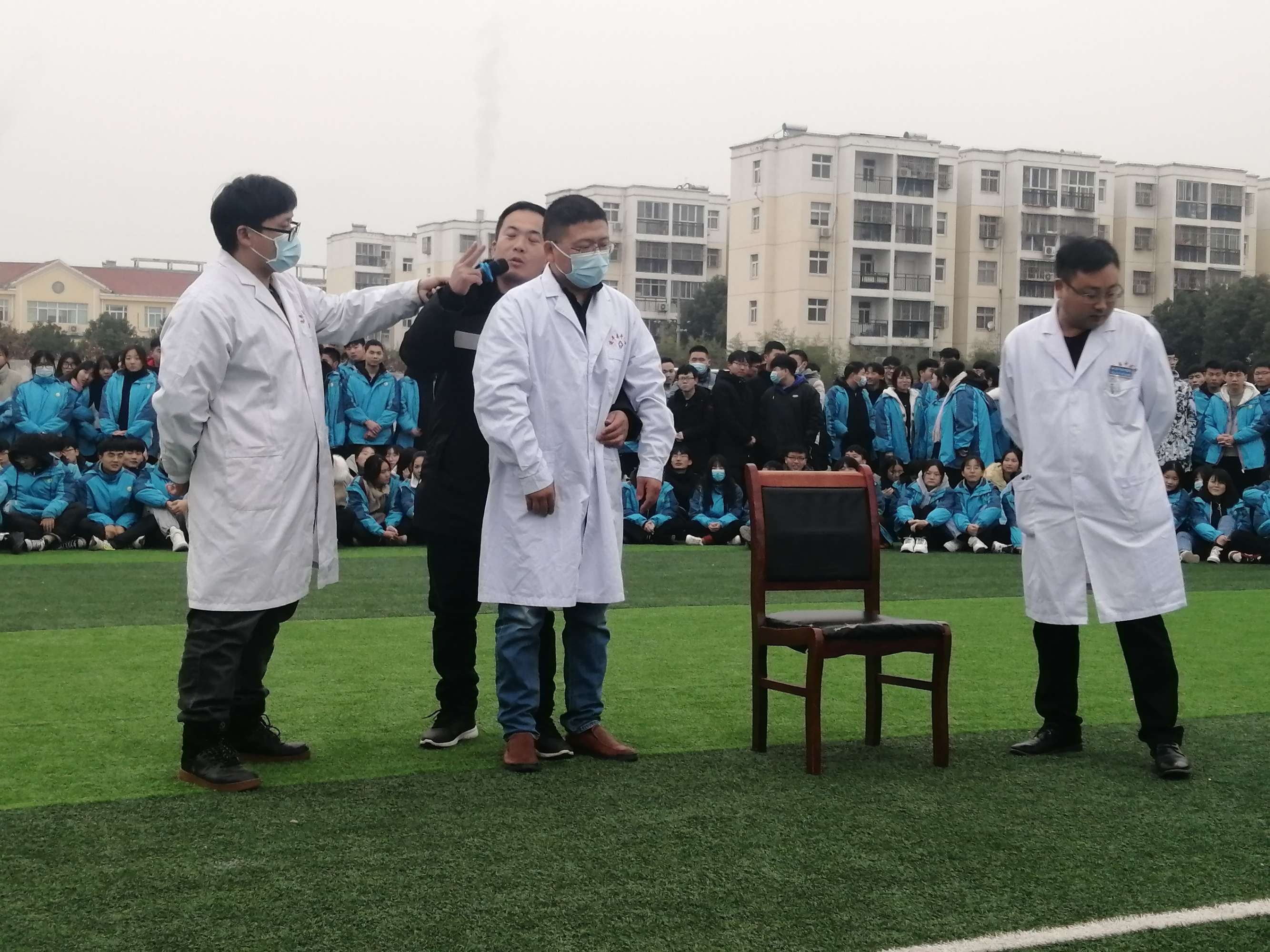 遂平二高举办急救知识讲座