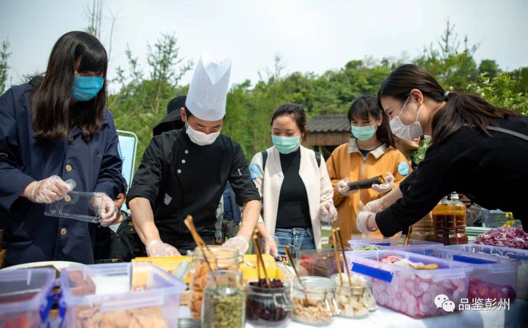 24小时阅读量破10万 ,《人民日报》新媒体上的这个彭州有点儿"惹人爱"