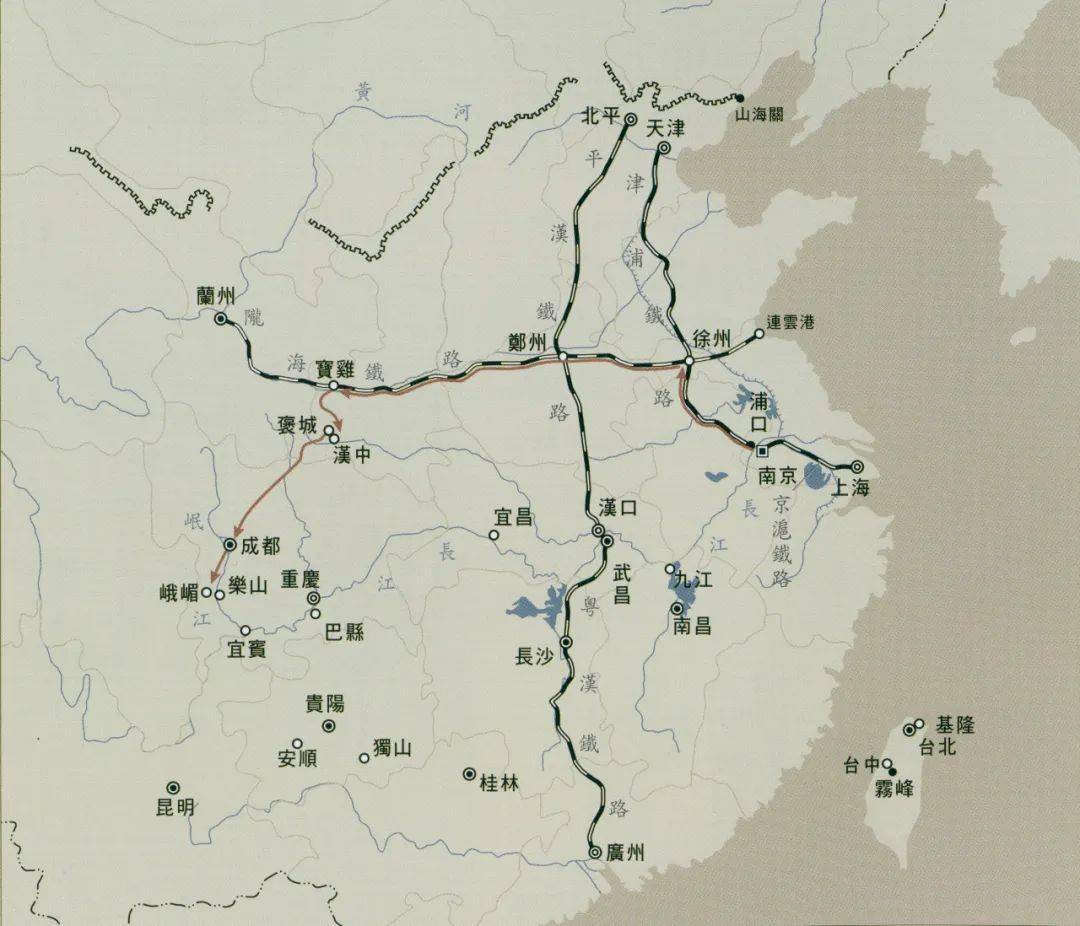 分载三辆专列,沿津浦铁路北上,由徐州转陇海铁路经郑州,西安,于12月