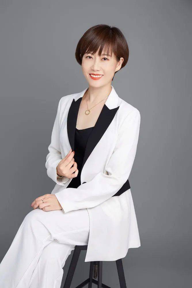 发展中的"半边天"她们是法治天空的一抹绚烂彩虹点赞天津"最美女律师"