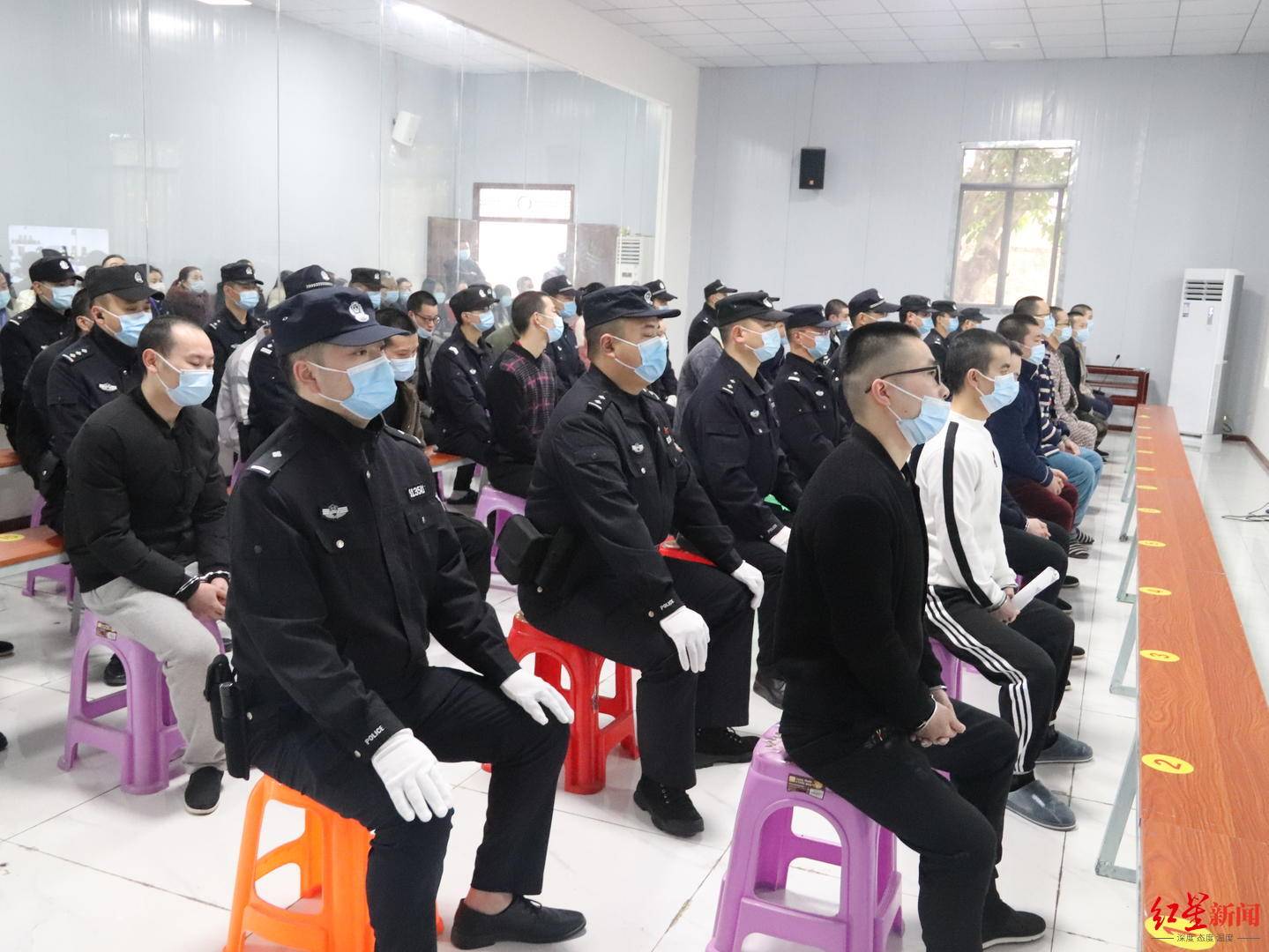 开赌场敲诈勒索阆中法院宣判一起涉黑案首犯一审获刑20年