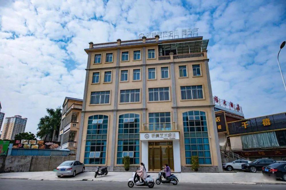 地 址:合浦西门江千禧大酒店旁——以上是一条让你,孩子提升气质的