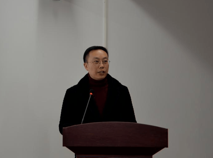 院党委副书记袁铭从抓好思想引领高点,破解学生就业难点,找准校友工作