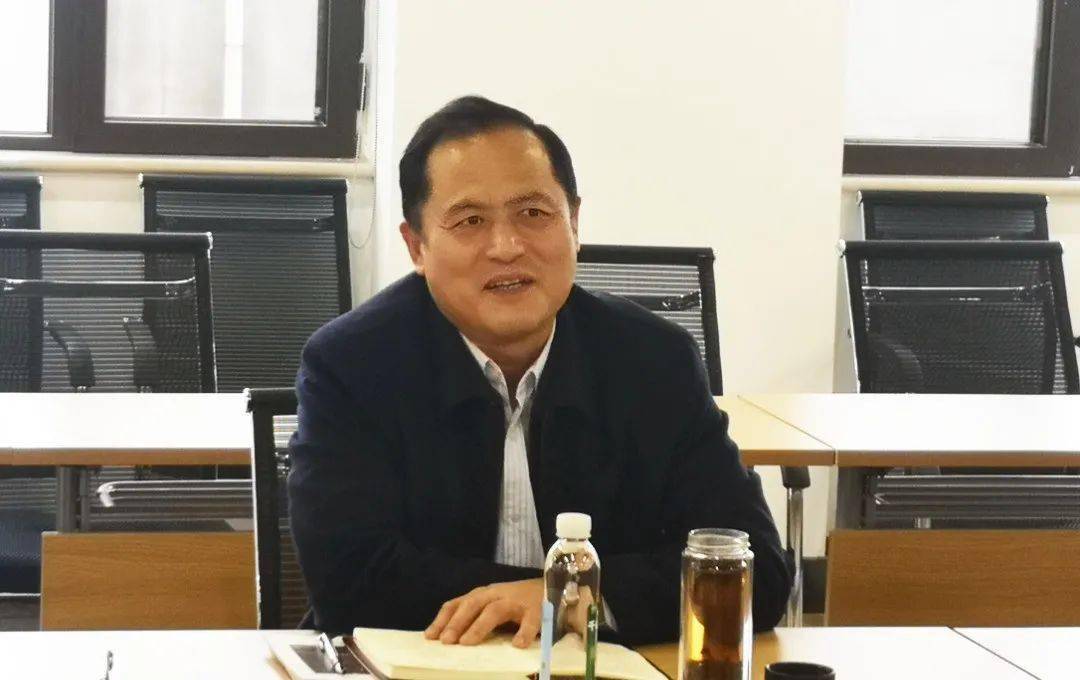 市发改委主任徐仲圣一行到义堂镇调研