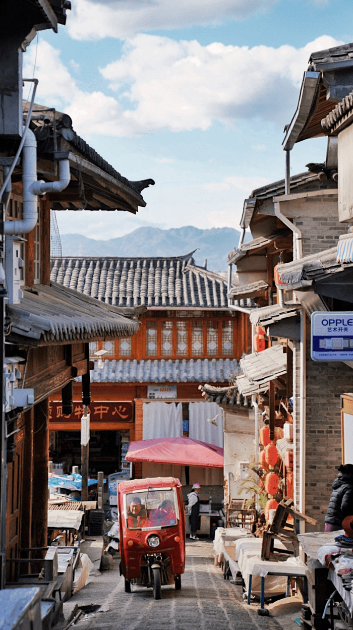 四川新增一出川旅游大通道打卡最美银杏村逛边陲小镇这处极边第一城要