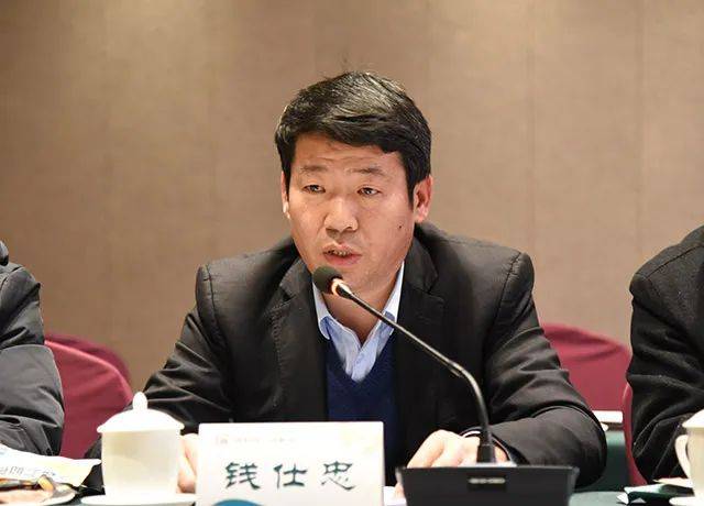 洪金虎介绍大会活动情况杨志文向莅临大会的嘉宾和媒体朋友们表示