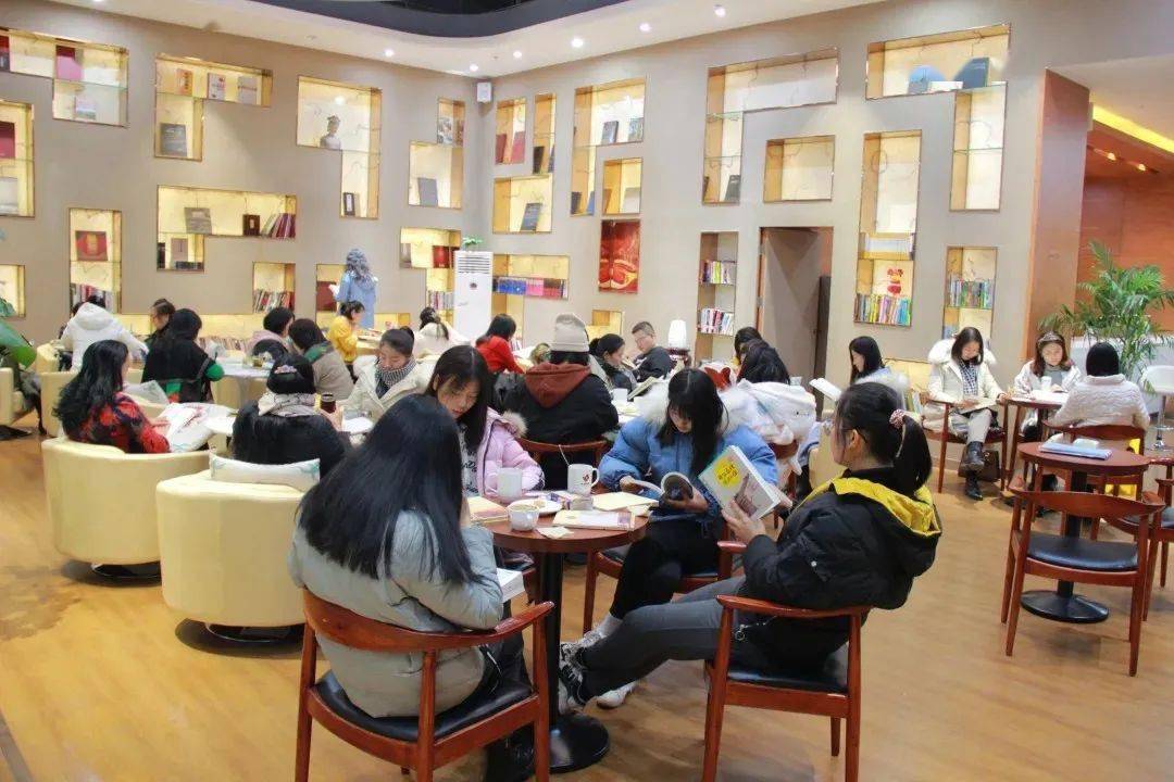 敦煌图书馆关于举办第五十七期 "裸读时光"分享交流活动的通知