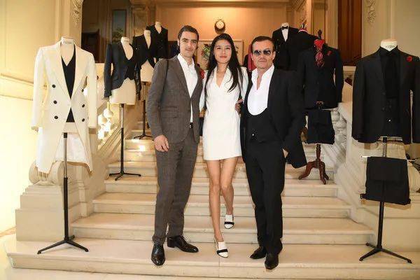 法国商校留学,奢侈品店打工,她竟偶遇王子,成欧洲首位中国王妃!_李然