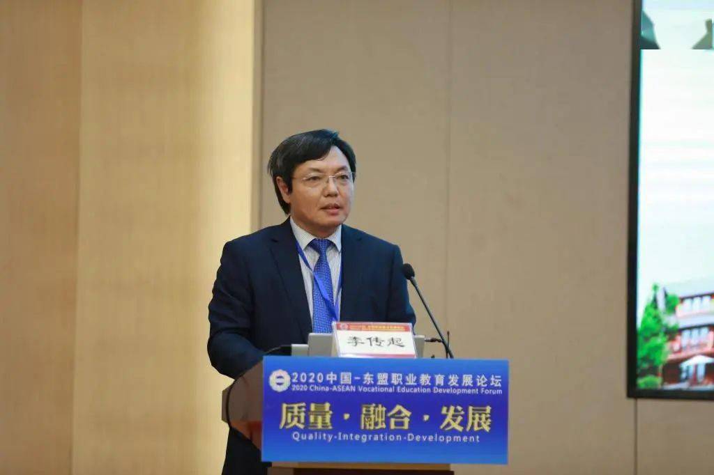 自治区教育厅副厅长李勇齐指出,伴随着广西与东盟国家经济贸易的深入