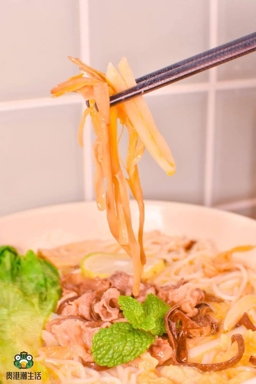 贵港爆红的越味牛魔王出新品了金汤肥牛粉买①送①