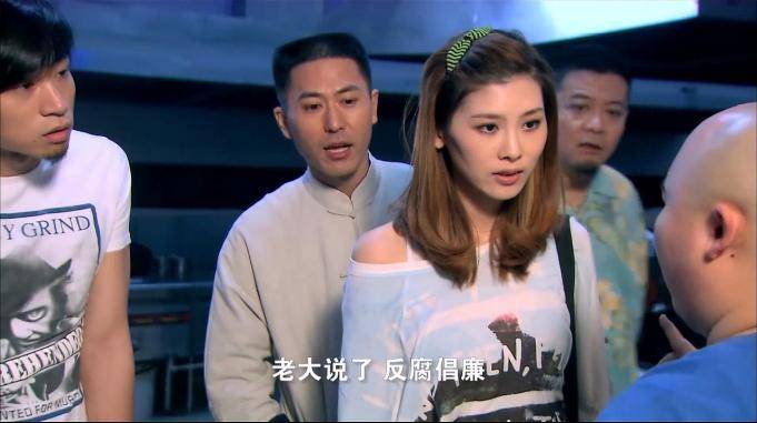 宝哥出头收拾街头小混混没想到两人打七个人分分钟解决战斗