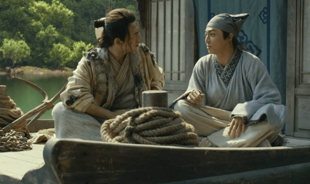 电影曝光了一支前期演员特效妆测试片,解锁了李现的隐藏狐妖造型.