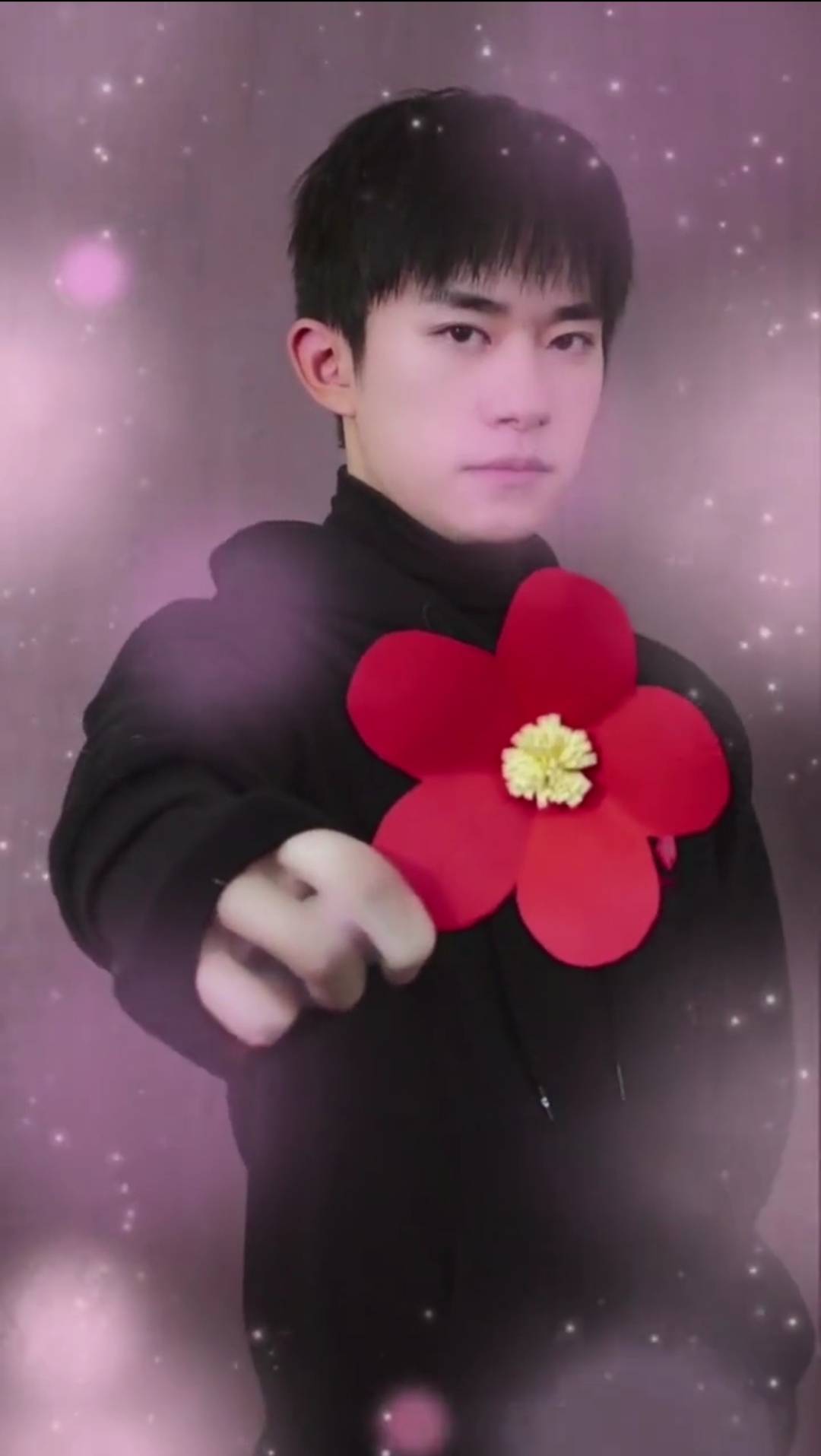 易烊千玺来送你小红花啦 快快来接收吧