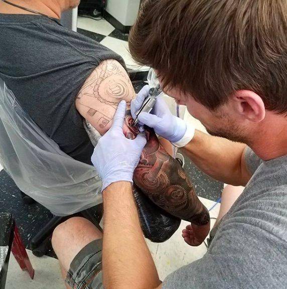 白板纹身师vs通体纹身师你选谁