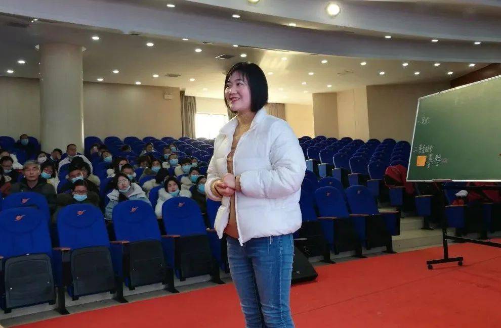 教学促成长——"国培计划"2020年培训班走进金明中小学西校部_曹鹏龙