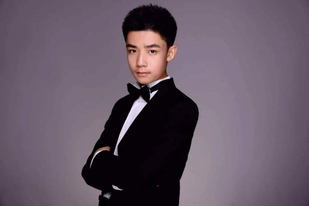 一体化选拔全景式教学上音钢琴系把学生第一个成功的舞台留在校园