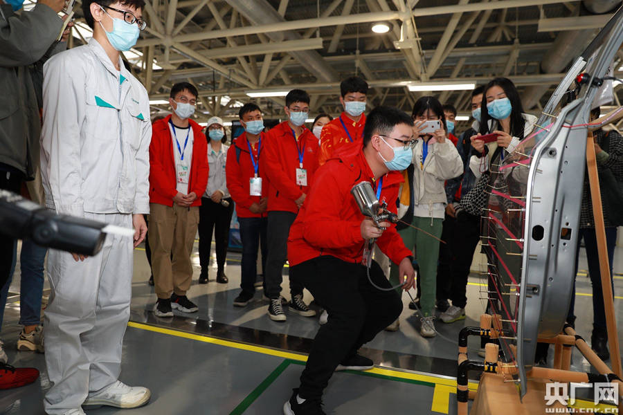 大国工匠湾区行一线比拼高技能人才邂逅高端智能智造