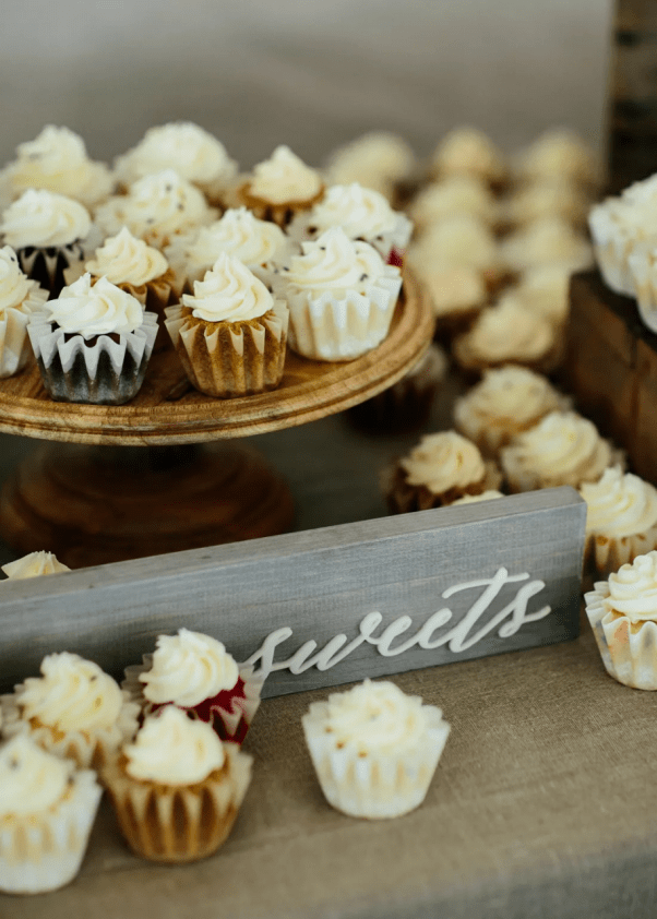 婚礼fashion甜蜜暴击100那些你无法拒绝的婚礼创意甜品台