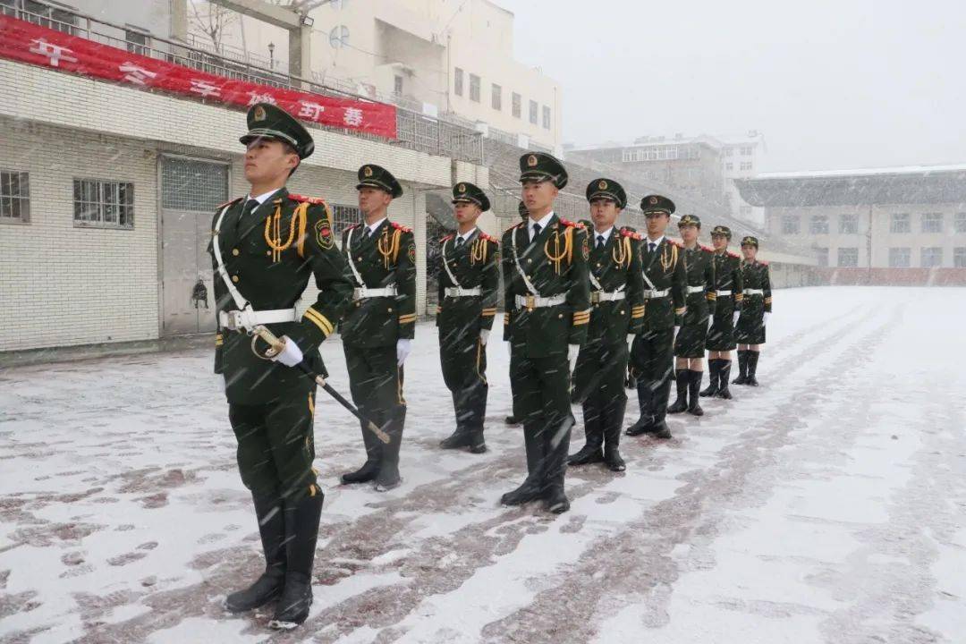 国耻永不忘薪火永相传国旗护卫队第十五届入队仪式