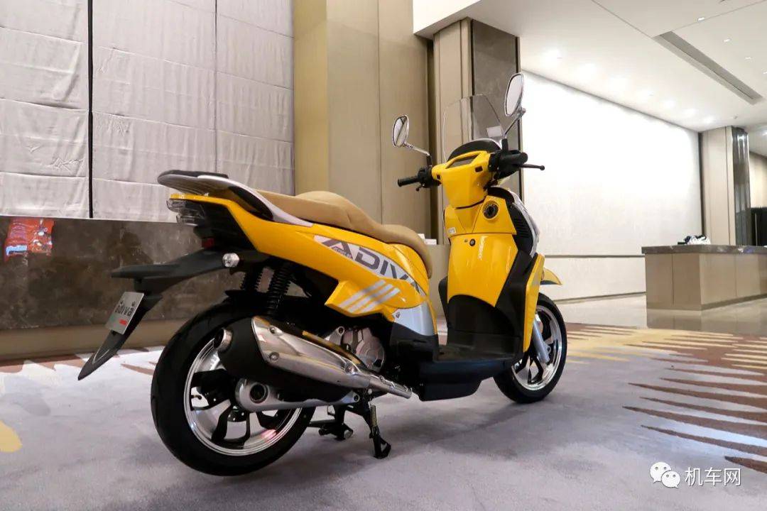 21800元150ccadiva踏板发布触控屏骑行模式水冷四气门