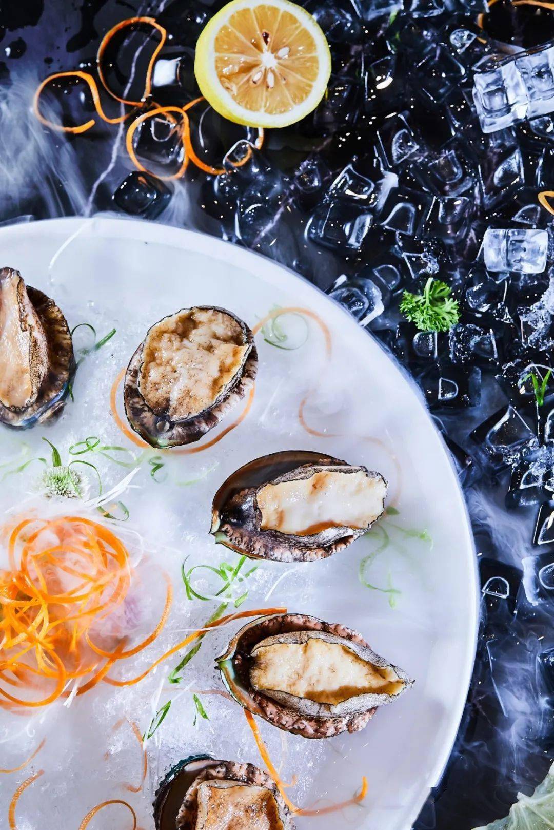 荷韵忆家臻品海鲜餐厅298元享门市价1182元的68人餐占地2000㎡这家