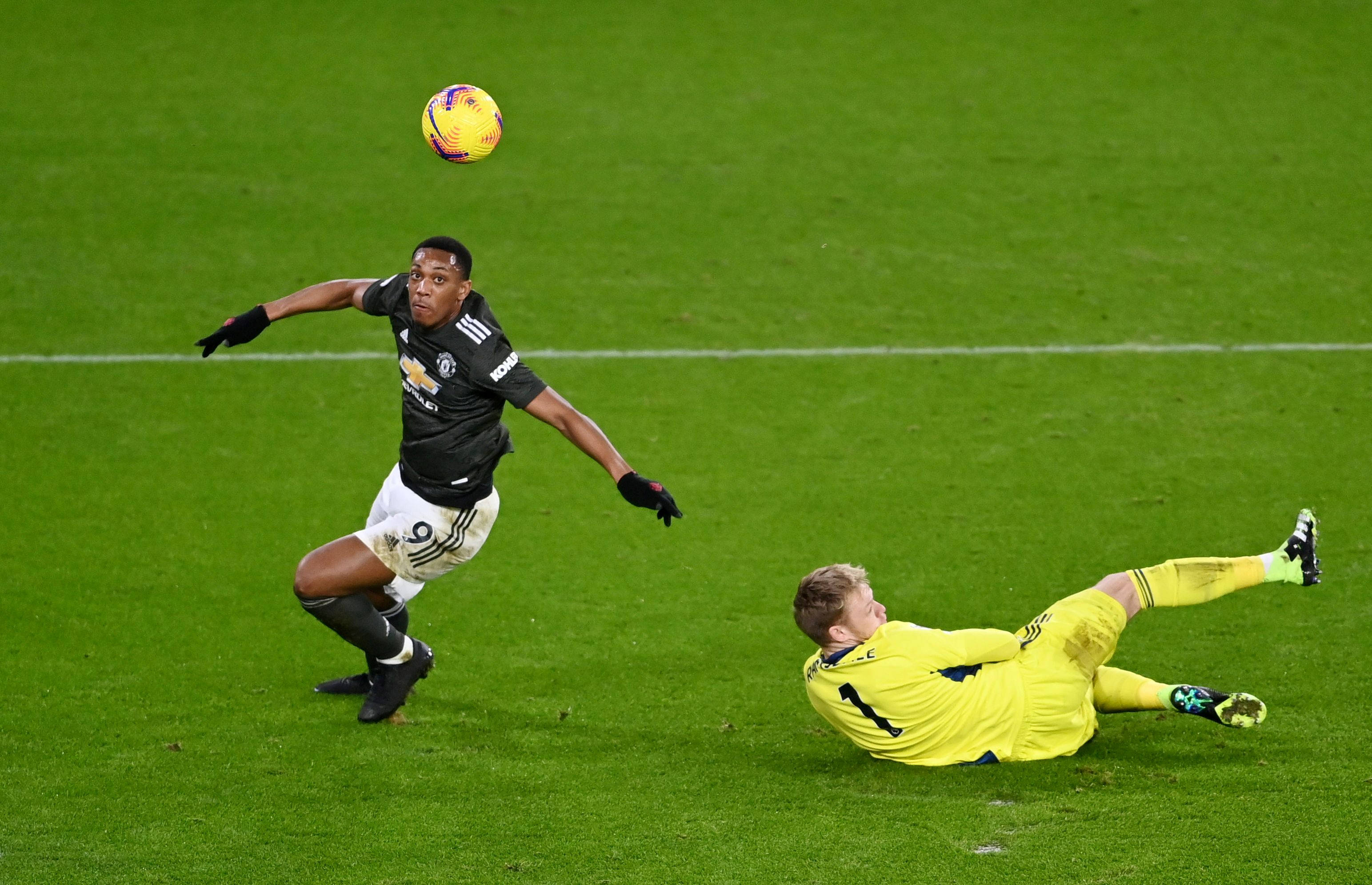 足球——英超联赛:曼联胜谢菲联_手机搜狐网