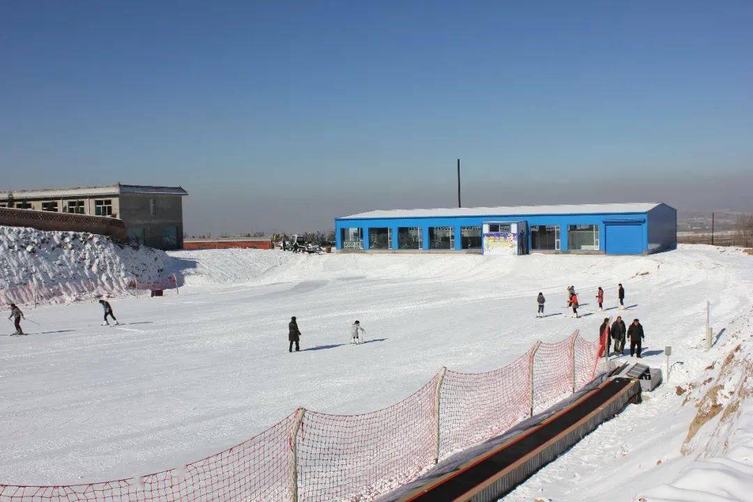 冬季也要放肆玩红崖峡谷滑雪场喊你来滑雪