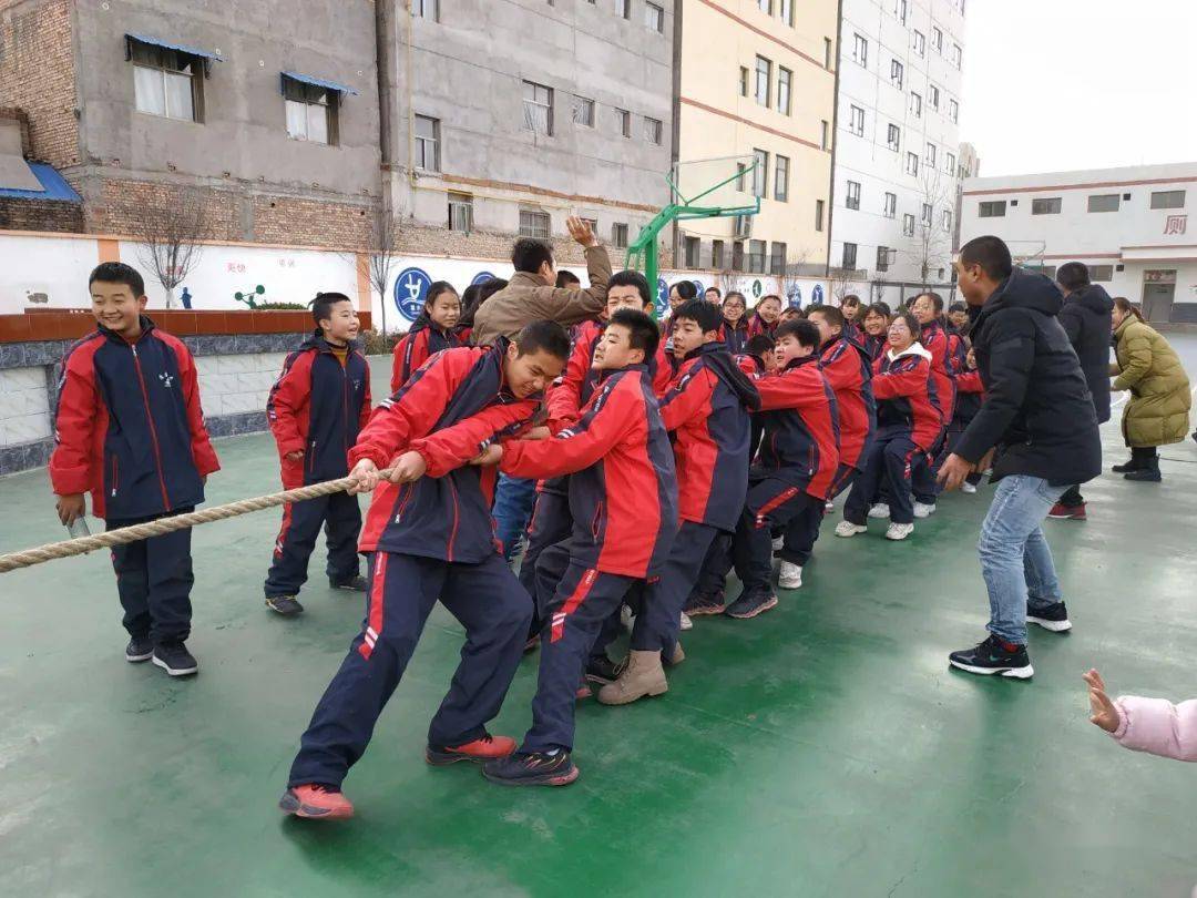 康庄中学传出的一幕.