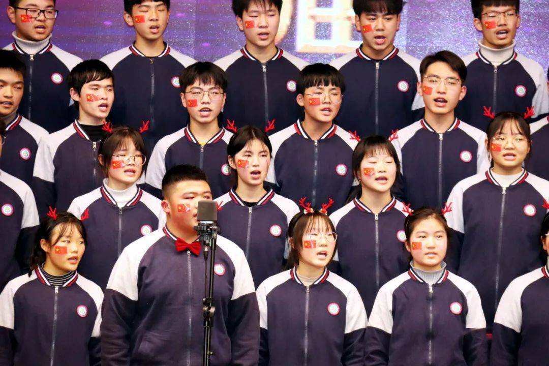 泗县三中唱响爱国主旋律温暖了校园的冬天
