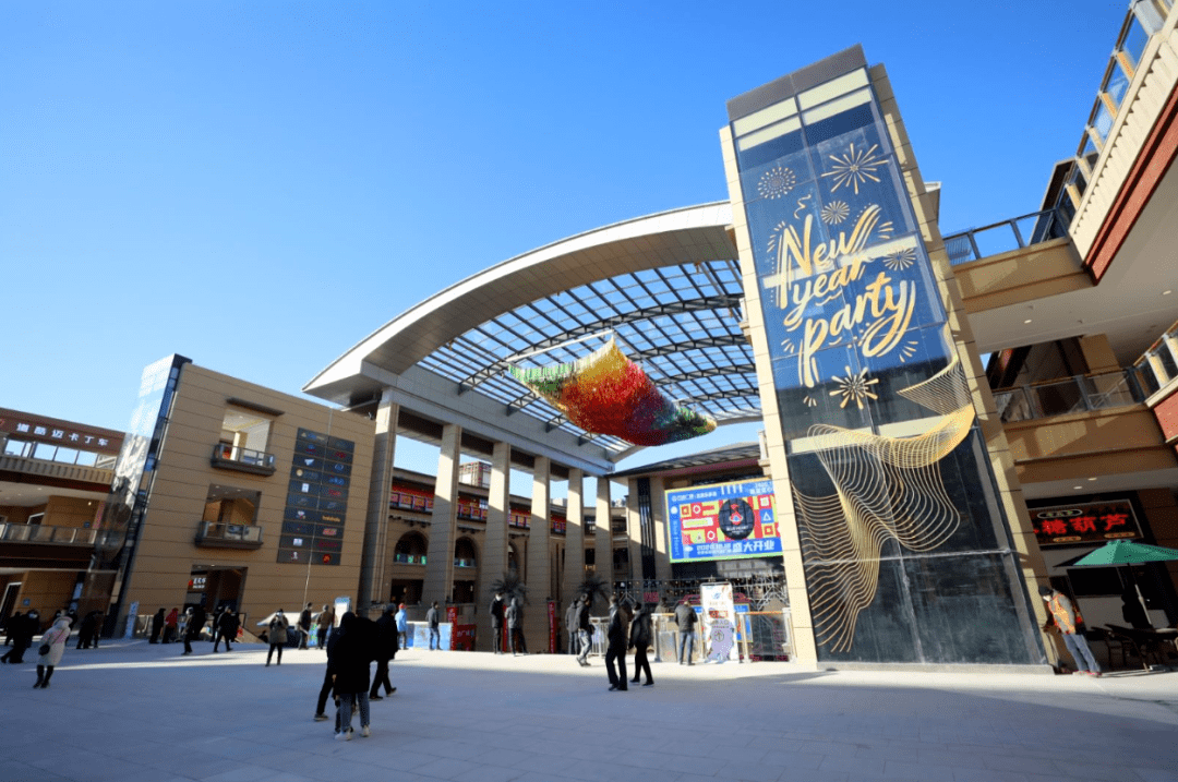 今天乐多港万达正式开业