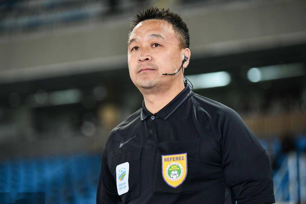 石祯禄执法足协杯决赛鲁能战苏宁,张雷var