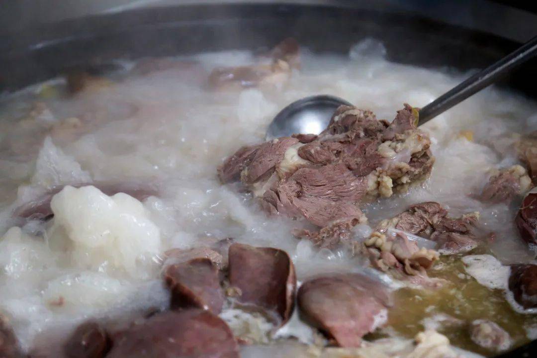 是时候来一碗羊肉汤,暖暖身体了