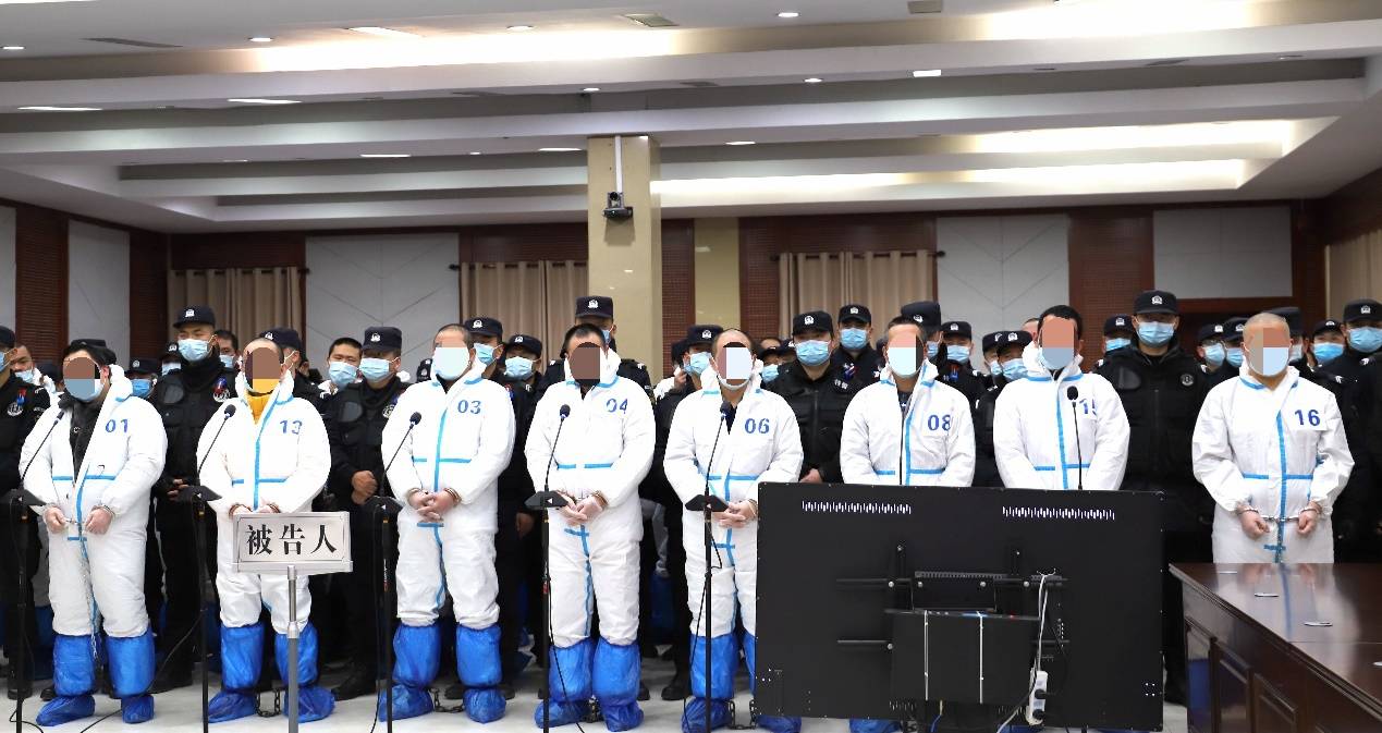 首犯获刑25年应城法院对肖作军胡绪喜等29人涉黑案一审宣判