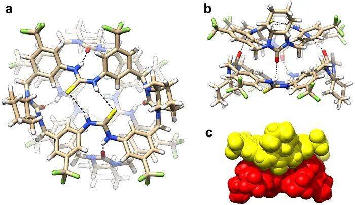 【超分子】手性软胶囊紧密自适应包合氙