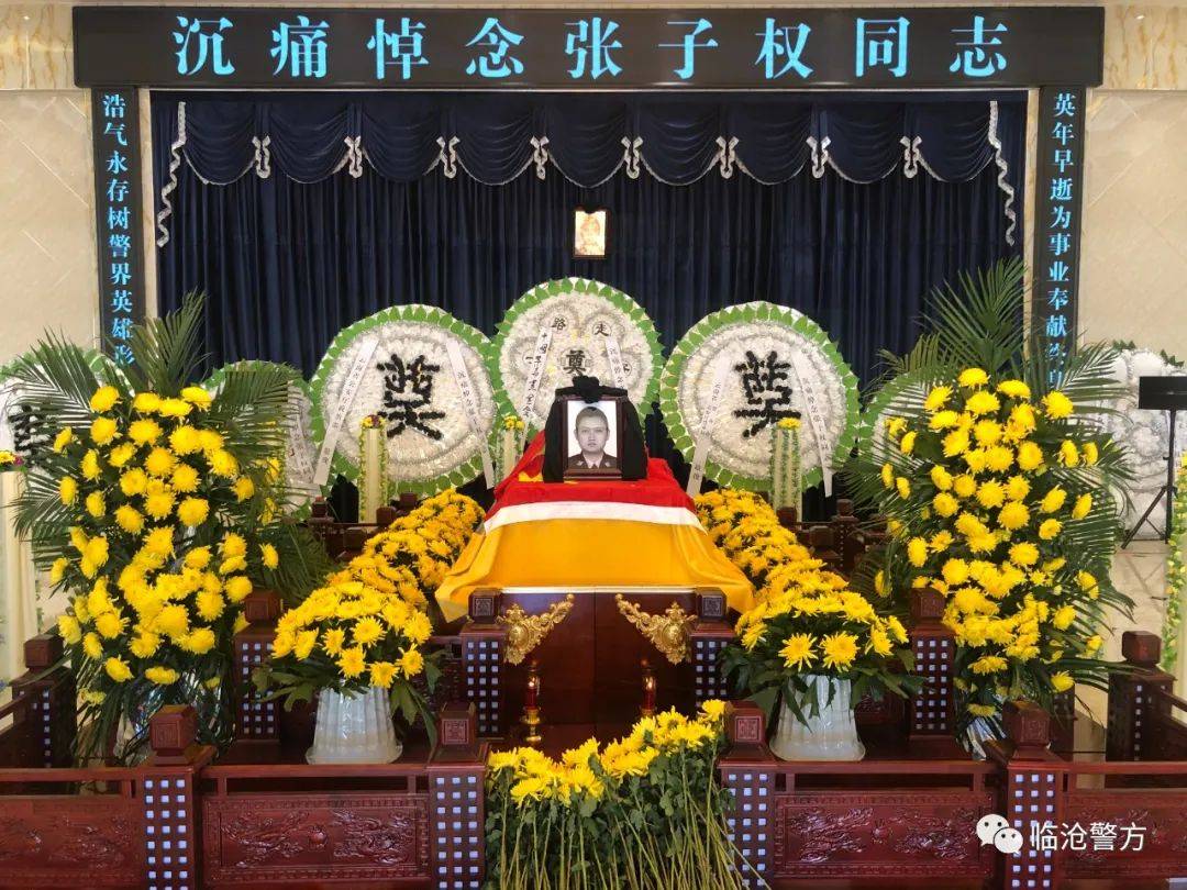 今天的头条留给这对英雄父子