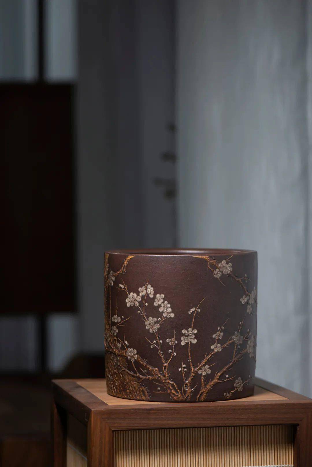 ╡ 紫韵天成 ╞ 允臧斋艺术2020秋拍 — 咏梅 61 笔筒 — 王龙_紫砂