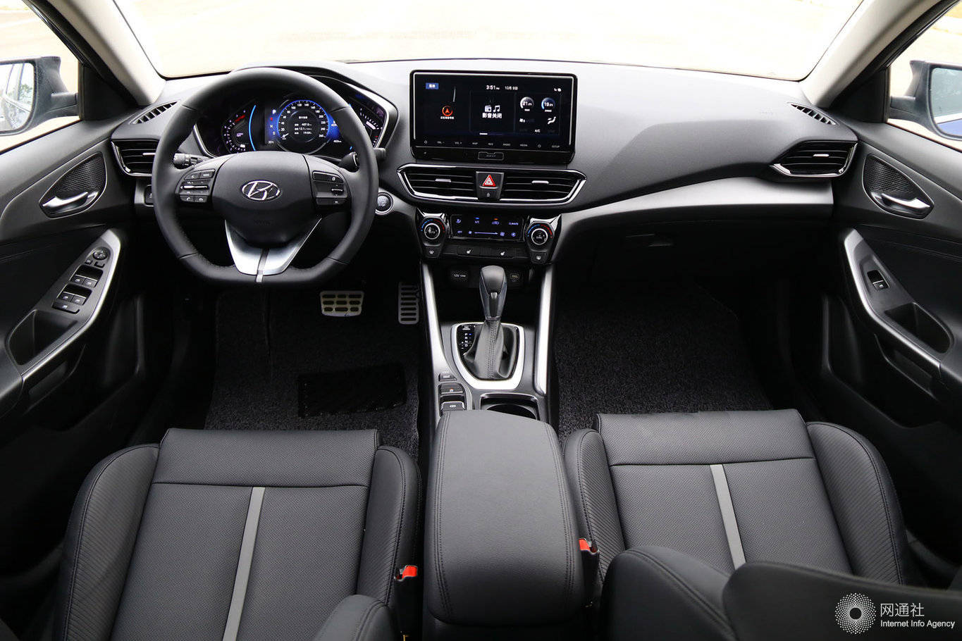 增钛金灰哑光车漆2021款菲斯塔售1338万元起