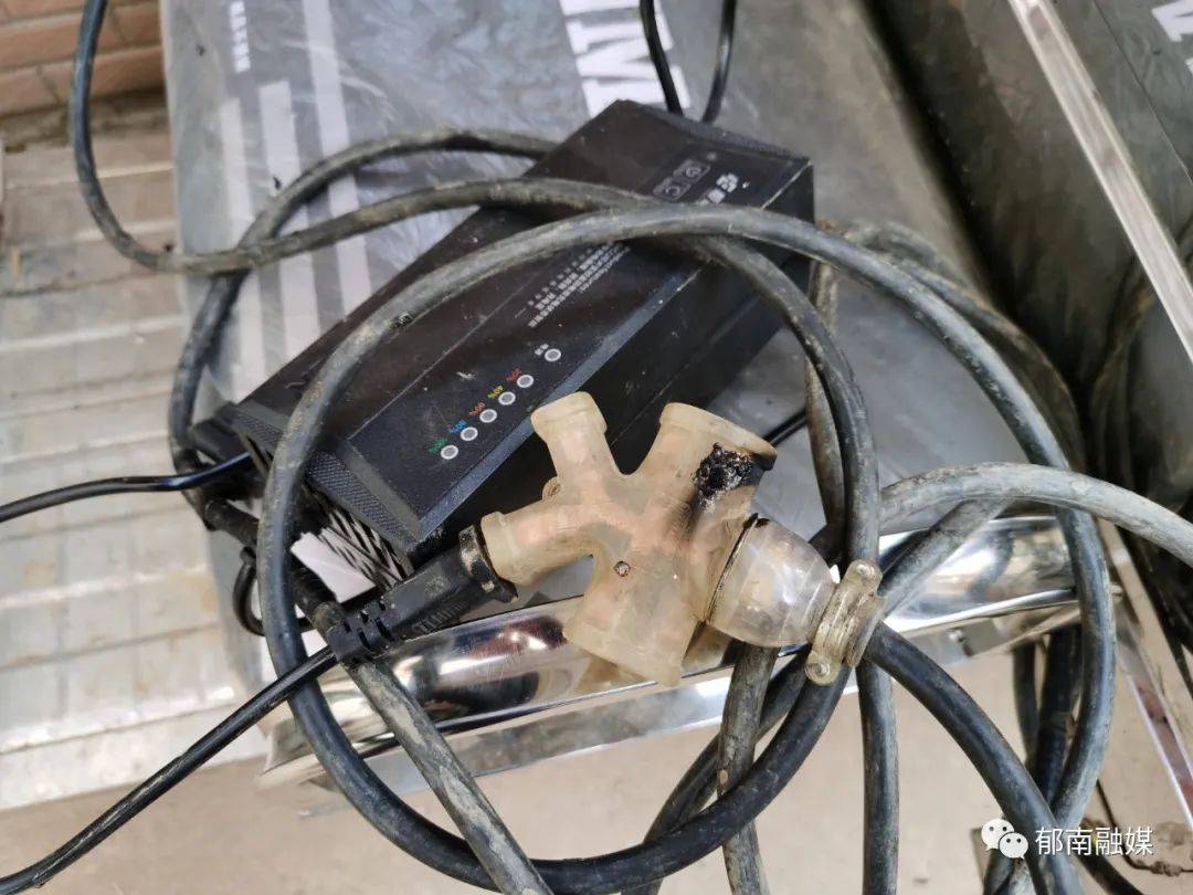 县消防救援大队初级专业技术干部 练勇军:第一,电路