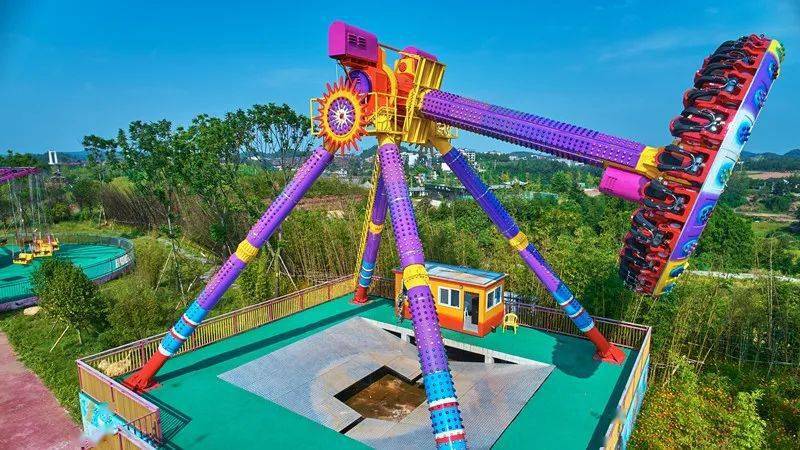 乐园任选两项免费玩活动期间免费的梦幻水舞运气不错的话还可以免费