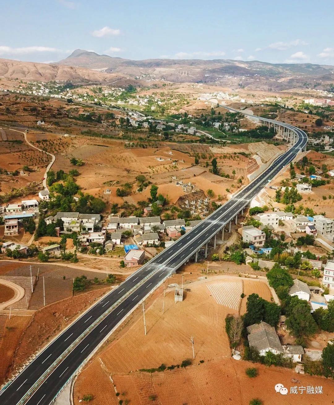 完成g326线鸭子塘至杉木箐段94公里,老鸦营至凉水沟段12公里,g356线