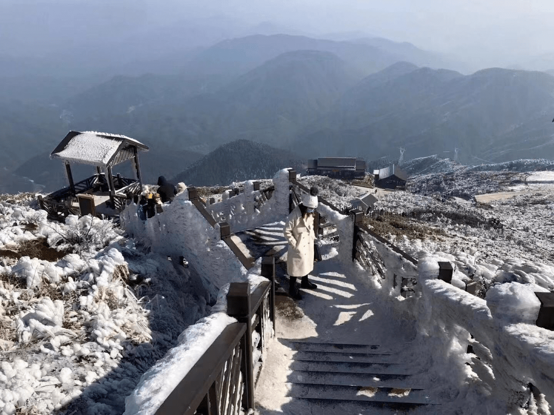 玩寻味特约299连州云冰山两天游打卡一脚踏两省南方雪乡云冰山圈子行