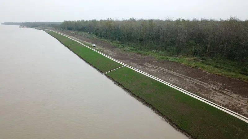 长江下游黑沙洲水道航道整治二期工程顺利竣工验收