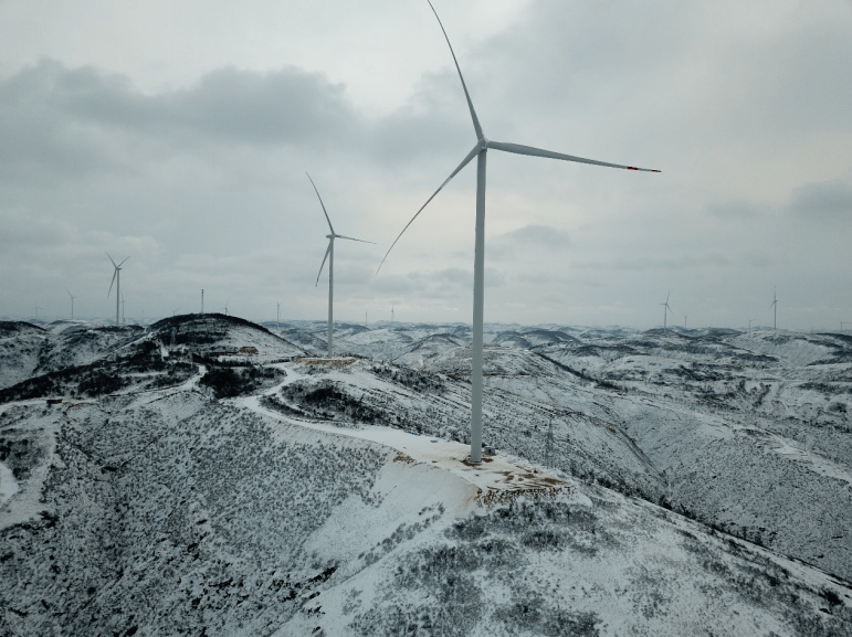 12月22日,华能陕西子长风电工程300兆瓦项目完工,并