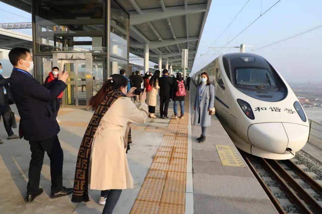 一路欢笑一路行武仙城际铁路试乘见闻