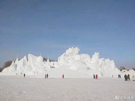 用雪3.7万立方米！33米高的“华夏神龙”来了！